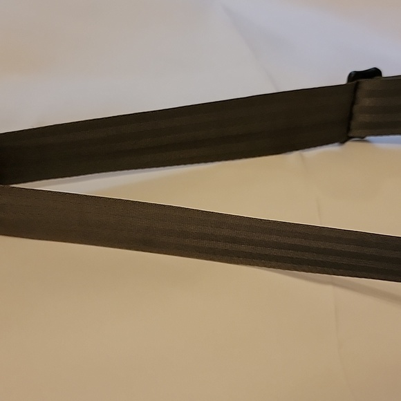 Columbia EUC Periwinkle Blue Crossbody Messenger Bag Purse Lightweight Very Nice - Picture 10 of 16